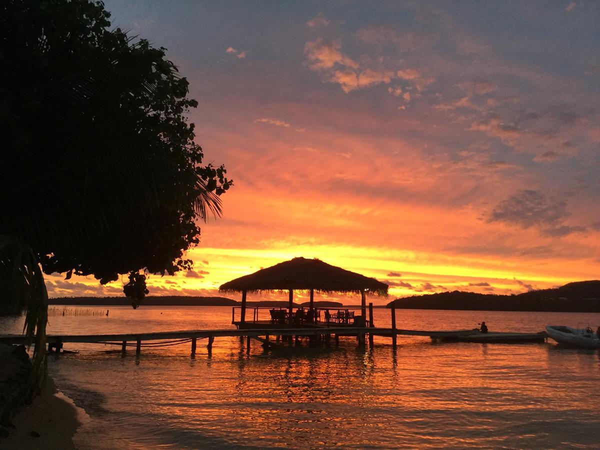 Tongan Beach Resort Utungake Eksteriør bilde