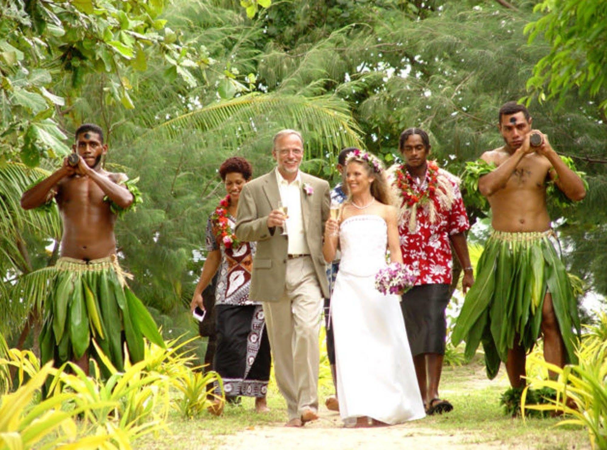 Tongan Beach Resort Utungake Eksteriør bilde