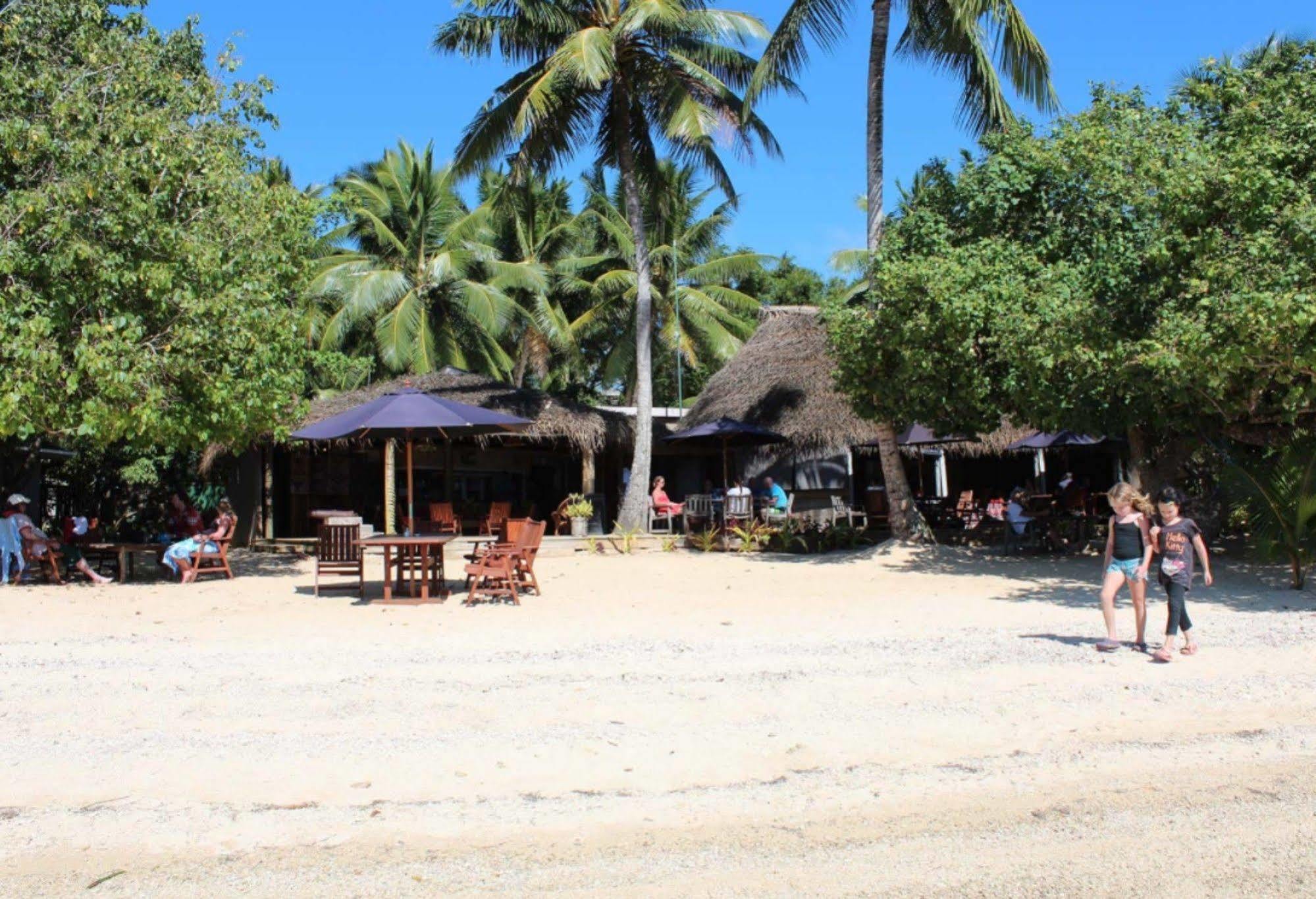 Tongan Beach Resort Utungake Eksteriør bilde